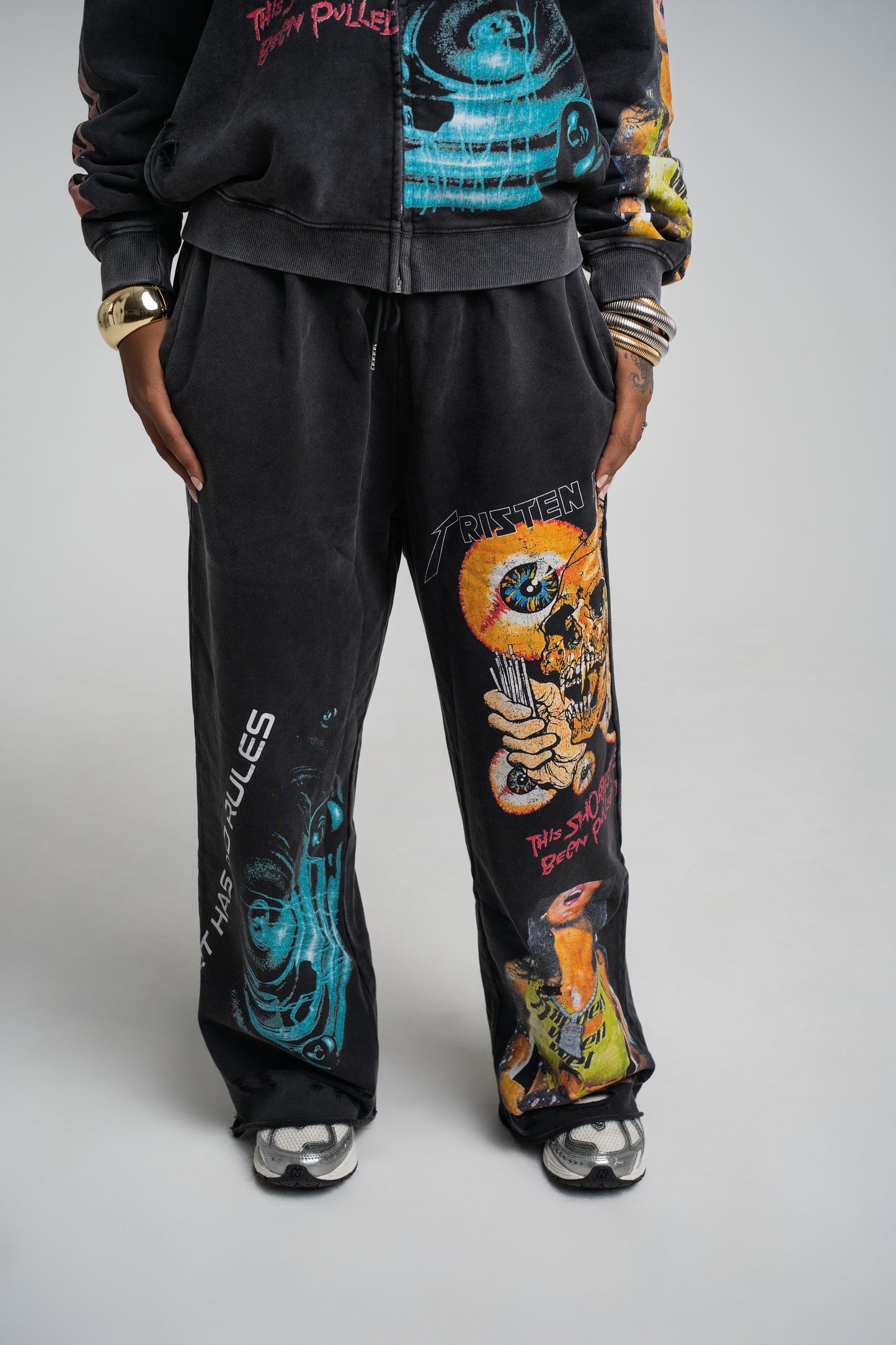 ART HAS NO RULES SWEATSUIT